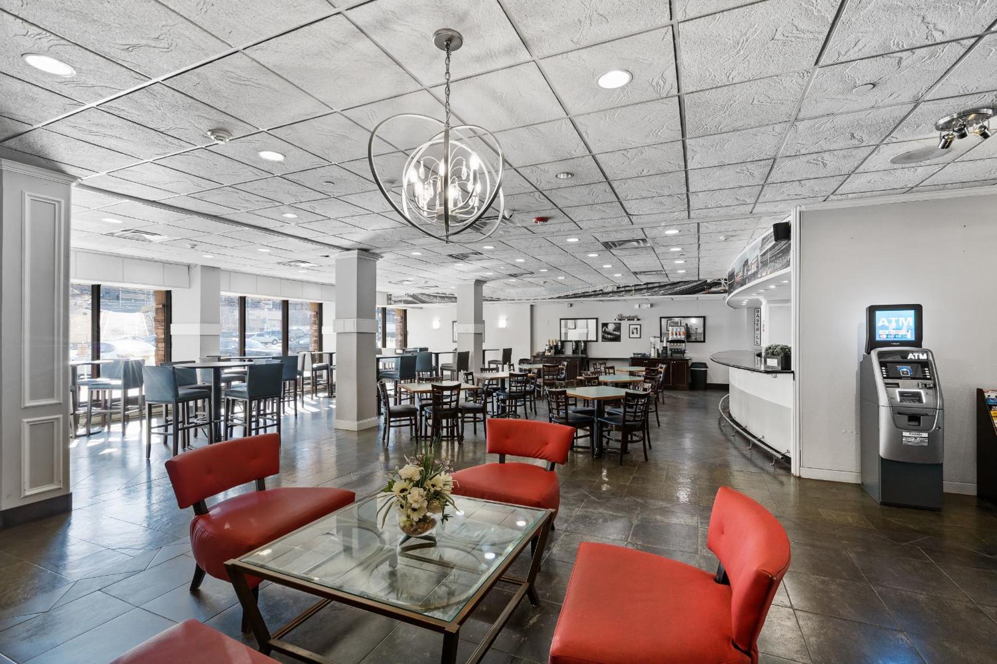 Executive - Lee Hotel