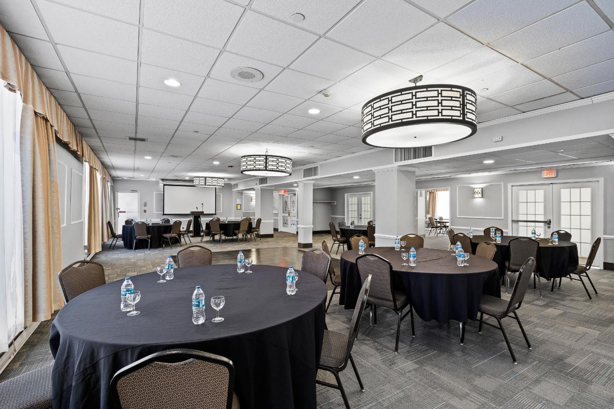 Executive - Lee Hotel Fort Lee